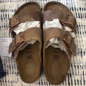 NEW Birkenstocks- Arizona style- tobacco- size 37
